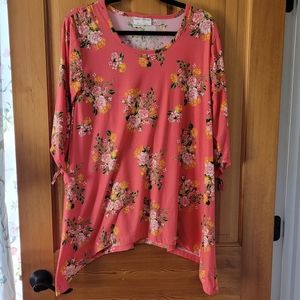 Bobbie Brooks M Pink Floral Top